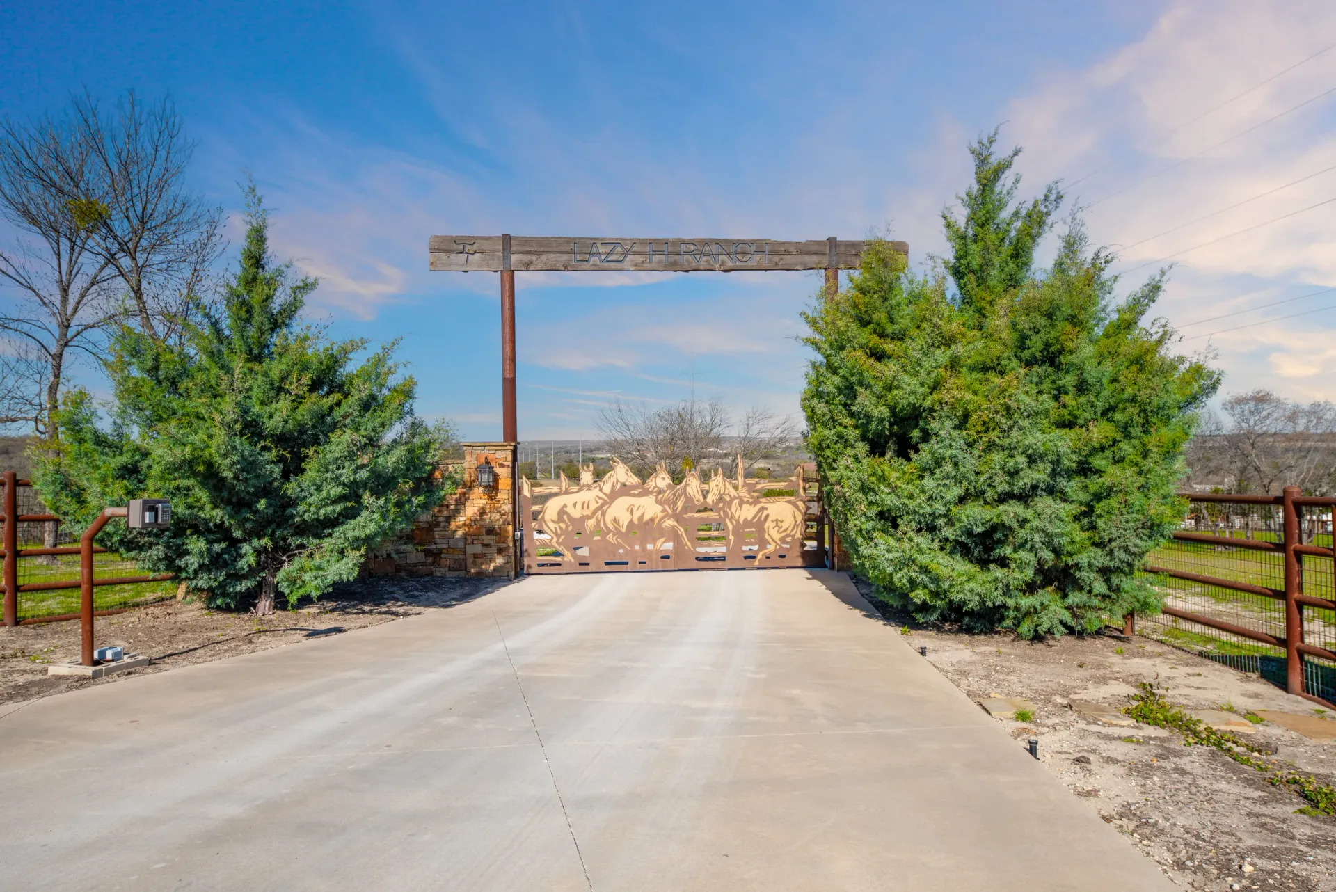 Lazy H Ranch: 50 ± Acres in Fort Worth, Texas, photo 9